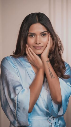 Dimpi Sanghvi Instagram - Late-night shaadi functions   winter stress = dull skin! But Nykaa’s Night Routine is my secret to waking up to  healthy skin everyday

💦 Step 1: Cleanse - Nykaa Naturals Papaya & Amla Face Wash 
💧 Step 2: Repair - Dot & Key Hydrating Toner   Minimalist Retinal 0.1% Serum 
🫧 Step 3: Hydrate - Olay Retinol Night Moisturiser   Ras Luxury Oils Liquid Lip Balm

✨ Shop now from Nykaa and get up to 40% off! Don’t forget use code ‘NYKAANIGHT’ for extra discount!* 🛒 
Valid from 10 January to 13 January 2025 Only 

*TnC apply 

#AD @mynykaa @beminimalist_ @dotandkey.skincare
@rasluxuryoils
@nykaanaturals
@olayindia

[ Nykaa Night Routine, Wake Up To Healthy Skin, Cleanse Hydrate Repair]