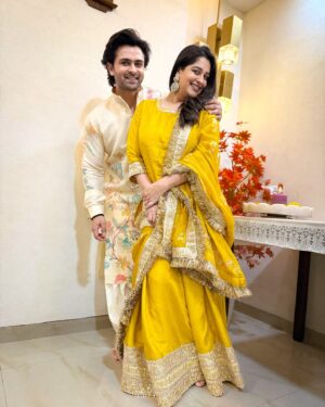 Dipika Kakar Instagram - Shoaika ki taraf se sabko Happy Diwali 🤗❤️

#happydiwali