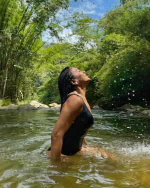 Dira Paes Instagram - Meio garota do Fantástico, meio Iara, meio criança 😅❤️