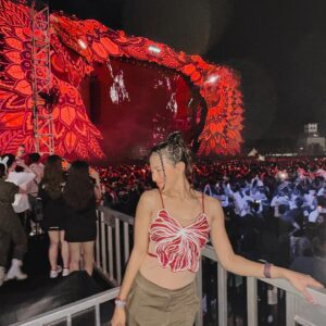 Dita Fakhrana Instagram - It’s me and the music, a vibrant stream of energy pulsating through me 🍒
Happy monday & Happy Holiday 🫶🏼