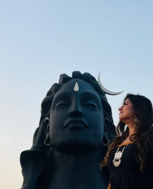 Divya Bharathi Vetrivel Instagram - 𝑶𝒏𝒄𝒆 𝒚𝒐𝒖 𝒇𝒊𝒏𝒅 𝒕𝒉𝒆 𝒅𝒊𝒗𝒊𝒏𝒆 𝒘𝒊𝒕𝒉𝒊𝒏 𝒚𝒐𝒖 𝒘𝒊𝒍𝒍 𝒇𝒆𝒆𝒍 𝒂𝒍𝒊𝒈𝒉𝒕 𝒘𝒊𝒕𝒉 𝒇𝒊𝒓𝒆🔥🙏