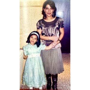 Divya Seth Shah Instagram - We went Everywhere 
Even to raucous New Years Eve soirées 

Mihika found Everything Great fun and Adventurous 
Asked Me incessant Questions about people ,and why they were the way they were! 
Wasn’t afraid to try new things or talk to new people …

My constant ♾️ @the_eye_in_the_wild_mihika_