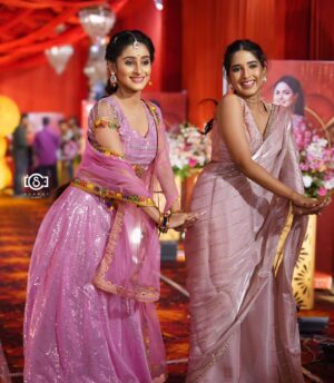 Divyadisha Mohanty Instagram - Empowered women , empower women ✨💪

What an incredible journey from learning Odissi together in the same academy , travelling out of state for Odissi to acting in the same industry ,performing duet across country as leads ,and in award shows 🤩🫶

Cheers to this bond 😌🥂

📸 @subratclickz