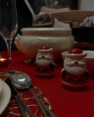 Dominique Alagia Instagram - šťastné a veselé od Alagiaovců ❤️🎄
jsem vděčná.