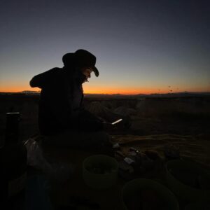 Ece Uslu Instagram - Cappadocia 
with friends & georgian wine & sundown 🎈