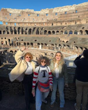 Ecem Erkek Instagram - Ağzım (gerçekten) açık gezdiğim Roma dump ! Buyrun . Çok da bekliyodunuz 🤣