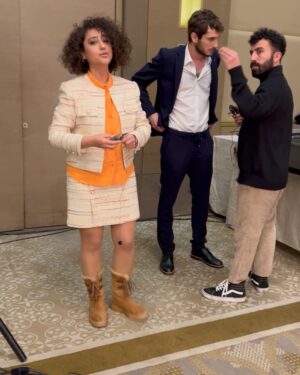 Ecem Erkek Instagram - Güzel Günler özlenmiş belli . Dün video paylaşınca dmşov yapmışsınız . O zaman size hiç görmediğiniz foti ve videoları sunmayı borç bilirim . Özlem giderin ( giderelim) . Sizi çok özledim bu arada cicozlar 🥰😍