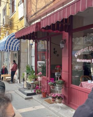 Ecem Erkek Instagram - Güzel Günler özlenmiş belli . Dün video paylaşınca dmşov yapmışsınız . O zaman size hiç görmediğiniz foti ve videoları sunmayı borç bilirim . Özlem giderin ( giderelim) . Sizi çok özledim bu arada cicozlar 🥰😍