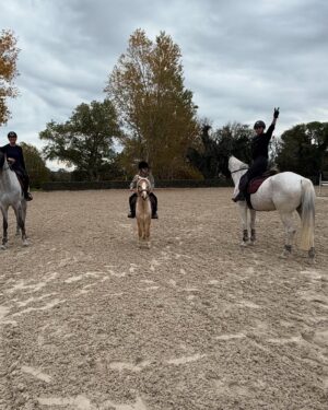 Elisabetta Canalis Instagram - Non e’ un recap ma ..
Buon anno a tutti, vi voglio bene ❤️