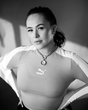 Eliza Butterworth Instagram - PATCH STUDIO 📸✨🪩 @patch_studio__ It was just the most glorious time being photographed by the genius that is Patch himself and his utterly incredible team!! You are all so immensely talented and I cannot thank you enough for this wonderful and unforgettable shoot and for being the loveliest humans ever! 🌞🌞🌞 #patchstudio #photography #headshots #youguysareawesome