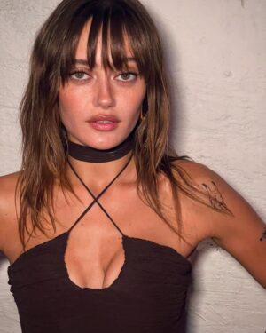 Ella Purnell Instagram - i <3 my friends