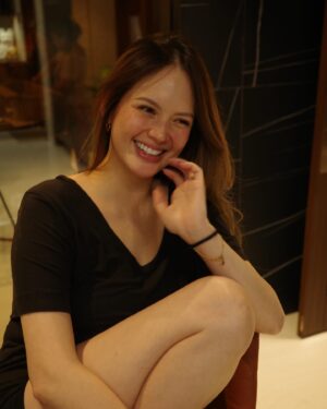 Ellen Adarna Instagram - Mu palit nakog digi cam lagi! @beauty_gonzalez 😅