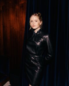Actress Ellie Bamber HD Photos and Wallpapers October 2024