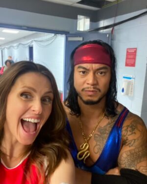 Ellie Taylor Instagram - Gladiators Drop! Such a fun day with such a lovely bunch. Sometimes you gotta do hard things, like wearing Lycra on TV eight months after having a baby - my camel toe sends its regards.
 
•the happiest moment of my life 💒 👰 
•epic signs my husband and daughter made
•cosplaying as a PE teacher 
•my beautiful family 
•Viper. Never. Breaking. Character - give this guy a BAFTA
•the highest compliment - my daughter wearing my top whilst scoffing coco pops the next morning. I have never seen her so utterly chuffed in life as when I went over to see her at the end of the show, holding the trophy. Turns out all it takes to receive her pride is receiving multiple blows to the head and nearly dying running up a backwards travellator. It’s the little things 💓🫠