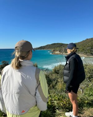 Ellyse Perry Instagram - 🏝️ ☀️ 🌊