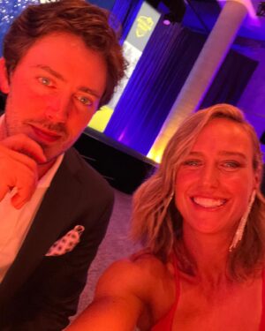 Ellyse Perry Instagram - It was really nice for the Australian Cricket Awards to be back in person again this year. Such a fun night, especially with my brother as my wingman! 

Thank you to @theiconicau for my Manning Cartel dress and styling, and to @michael_brennan and @lindajefferyesmakeup for the hair and makeup!
