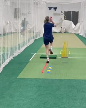 Ellyse Perry Instagram - I blinked and a few months went by 🏴󠁧󠁢󠁥󠁮󠁧󠁿 🌅 🎤
