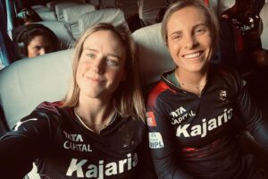 Ellyse Perry Instagram - Entirely grateful for everything the last three weeks has provided. Mainly a whole lot of smiles, fun and truly incredible fans. Thanks @royalchallengersbangalore 🎇🎆