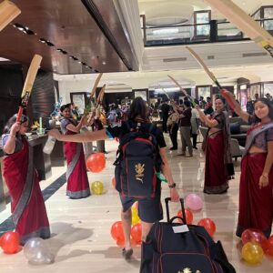 Ellyse Perry Instagram - So many experiences and memories jammed in to such a short period of time! Thanks @royalchallengersbangalore for the chance to be apart of it all. Dhanyavaad 🙏🏼