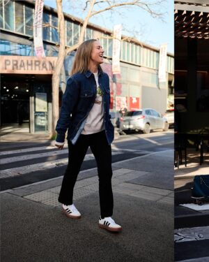Ellyse Perry Instagram - Melbourne mornings with @ellyseperry 🏙️
