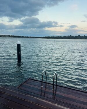Ellyse Perry Instagram - 🧘‍♀️ @kohosauna @idle_lakehouse
