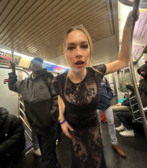 Elsie Hewitt Instagram - subway takes
???