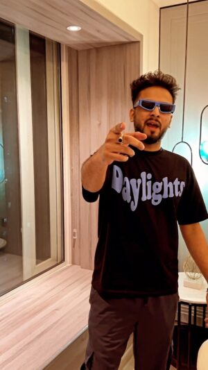 Elvish Yadav Instagram - Support Zaroor Karna 🙏🏻
.
.
.
.
.
.
#elvishyadav