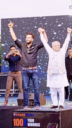 Elvish Yadav Instagram - Systumm With Protocol 🙏🏻. I Hope Mene Apne Parents Apne Gaav Apne State Ko Proud Feel Karwaya. Aap Sabhi Ka boht Boht Aabhar❤️ 
I Love You And I Genuinely Mean It🫶🏻
.
.
.
#elvishyadav #elvisharmy