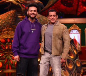 Elvish Yadav Instagram - वक़्त अजीब चीज़ है इसके साथ ढल गए
तुम भी बहुत करीब थे अब बहुत बदल गए

.
.
.
#elvishyadav #salmankhan #elvisharmy