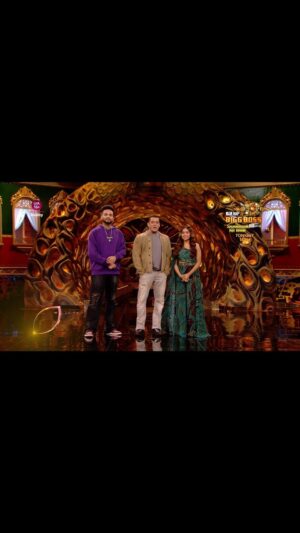 Elvish Yadav Instagram - Watch us (me and elvish) tonight in Biggboss 17 for the promotion of #bolero song with our most favourite @beingsalmankhan sir.
.
@beingsalmankhan @playdmfofficial @colorstv
.
.
#manisharani #bolero #bigboss17 #1piece