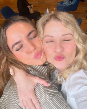 Emilie de Ravin Instagram - I love this woman 🥰 And SUCH a fun weekend with her at #FromStorybrookeToParis ❤️🤍💙 #paris #ouat
