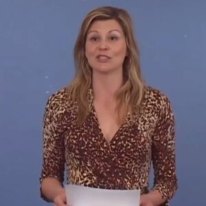 Emily Hampshire Instagram - I haven’t wanted to post anything that wasn’t in aid or recognition of the catastrophic loss and 💔 that’s happening in LA right now, but after being tagged in this, I was reminded of just how often people tell us #schittscreek helped them through their darkest times. So, I hope these baby videos of Alexis, Ted, Stevie, Jocelyn, Ronnie, Twyla, Ray and Patrick can at least lighten the load a little for everyone hurting and helping in LA right now.