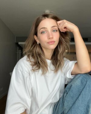 Emily Rudd Instagram - :-)