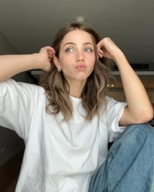 Emily Rudd Instagram - :-)