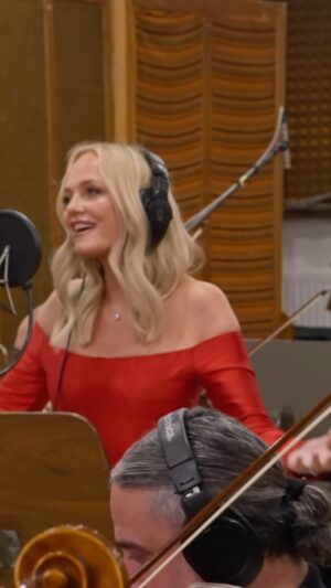 Emma Bunton Instagram - Earlier this year, I had the amazing opportunity to record one of my favourite Spice Girls singles, 2 Become 1, with the incredible @budapestscoring Orchestra!  Hearing the song brought to life by such a talented orchestra gave me goosebumps—it was such a magical experience.

We just had to capture the session on film, and now you can watch the full video via the link in bio. 🎥

I’d love to hear what you think!💖✨

#emmabunton #spicegirls #2become1 #budapestscoringorchestra