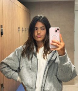 Actress Emma Raducan HD Photos and Wallpapers January 2025