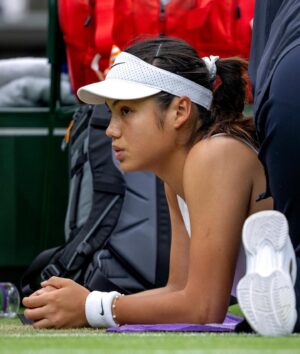 Emma Raducan Instagram - thank you for living each point with me this week♥️ today is already day 1/365 🍓 to make a difference for next time @wimbledon 🤍 just keep swimming🐠
