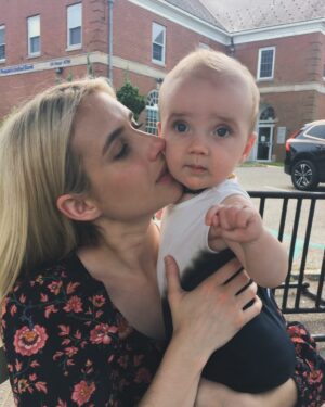 Emma Roberts Instagram - gratitude 🍁