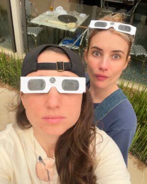 Emma Roberts Instagram - gratitude 🍁