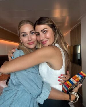 Emma Slater Instagram - Happy birthday to us Twinnie!!!! Love you more than life @kellydslater. Growing up with you along side me is the biggest gift of all ❤️ so lucky to have you as my other half! #happybirthdaytous #imsolucky