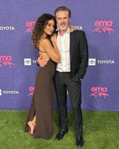 Actress Emmanuelle Chriqui HD Photos and Wallpapers December 2024