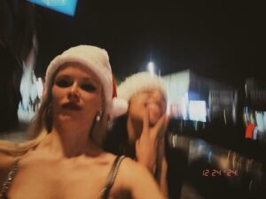 Erin Moriarty Instagram - Forever in my Christmas (& general) Hall of Fame; these shots and these humans. Happy holidays and of course, a loving “🖕🏻.”