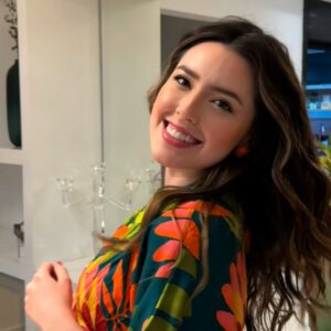 Esther Marcos Instagram - Provem e vejam como o Senhor é bom.
Como é feliz o homem que nEle se refugia!
Salmos 34:8

Feliz 2025✨