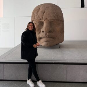 Eva Longoria Instagram - Had the best time experiencing Abu Dhabi this weekend😍 My heart is full with gratitude and joy! Thank you Abu Dhabi for the amazing adventures as always! ✨ @visitabudhabi #InAbuDhabi