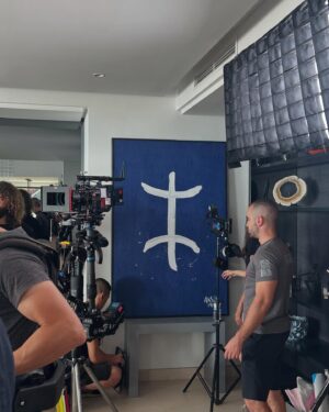 Eva Ruiz Instagram - CULPA TUYA ya está fuera🤍 que bonito ha sido interpretar a Jenna otra vez y compartir esta aventura con mis compañerxs, les quiero!!🥹
Gracias @primevideoes @primevideo y a @pokeepsie_films @domingodireccion y todo el equipo por darle vida a estas historias tan maravillosas de @mercedesronn 🤍
A mi amiga @itsnicolewallace por ser mi apoyo durante todo el rodaje tq y te admiro🫶🏽
Y a los fans, por todo el amor que nos han dado, que sin ustedes no habría nada de esto, espero que la disfruten mucho🤍🤍🤍 y de lo que quedaa 🤫