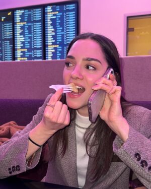 Evgenia Medvedeva Instagram - Декабрь в картинках 

💅💃🏻🕺⛸️🍴❄️📸🩷