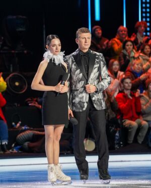 Evgenia Medvedeva Instagram - Народный Ледниковый⛸️

Это было классно🤍