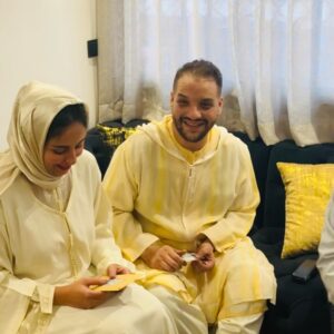 Fadwa Taleb Instagram - يقول الله تعالى: "وَمِنْ آيَاتِهِ أَنْ خَلَقَ لَكُم مِّنْ أَنفُسِكُمْ أَزْوَاجًا لِّتَسْكُنُوا إِلَيْهَا وَجَعَلَ بَيْنَكُم مَّوَدَّةً وَرَحْمَةً ۚ إِنَّ فِي ذَٰلِكَ لَآيَاتٍ لِّقَوْمٍ يَتَفَكَّرُونَ" 

الحمد لله الذي بنعمته تتم الصالحات تم عقد قراني اليوم❤️💍 بمن اختاره الله لي ، ومن اختاره قلبي وعقلي ومن قررت أن اكمل نصف ديني معه فاللهم اجعله عوض لي واجعل بيننا مودة و رحمة💍 

رزقني الله بأطيب عائلة و ناس لخير و التيسير @loubnahassan1 الحمدلله و على نياتكم ترزقون و السلام

لبيستي الغزالة من عند صحبتي لعزيزة @hindsdassiofficiel ✨♥️🫂