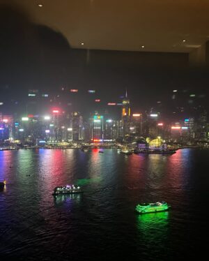 Fala Chen Instagram - Homecoming 💜 ❤️ 💚 #hongkong @chanelofficial #CHANELCruise
#CHANELShow
#CHANELinHongKong