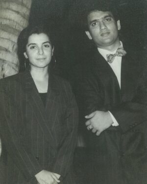 Farah Khan Instagram - 30 yrs ago!! Young & restless.. with @daboomalik @armaanmalik @amaal_mallik ‘s dad! I Probably started the oversized blazer trend 😁